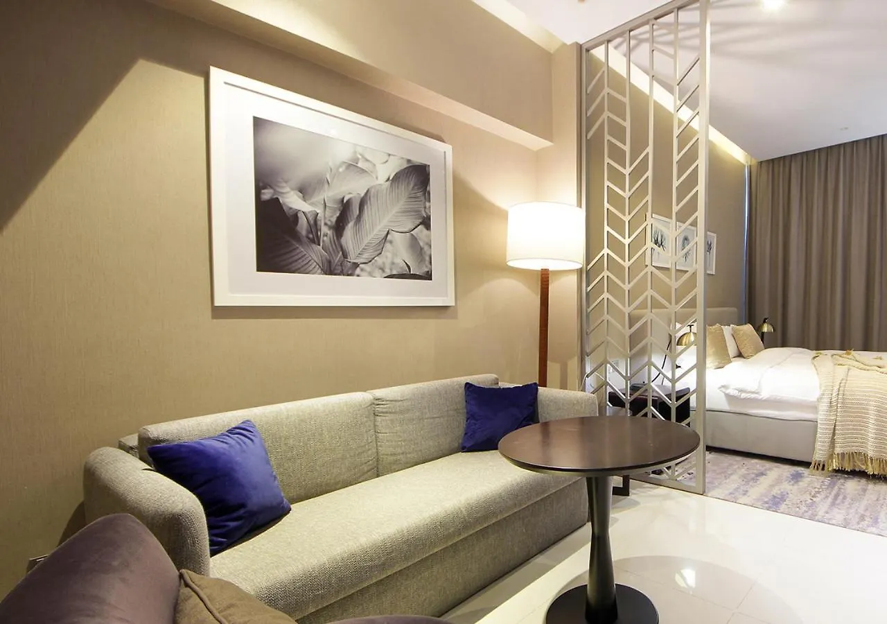 Modern Living Damac With Balcony & Waterfront Views Apartment Dubai 0*,  United Arab Emirates